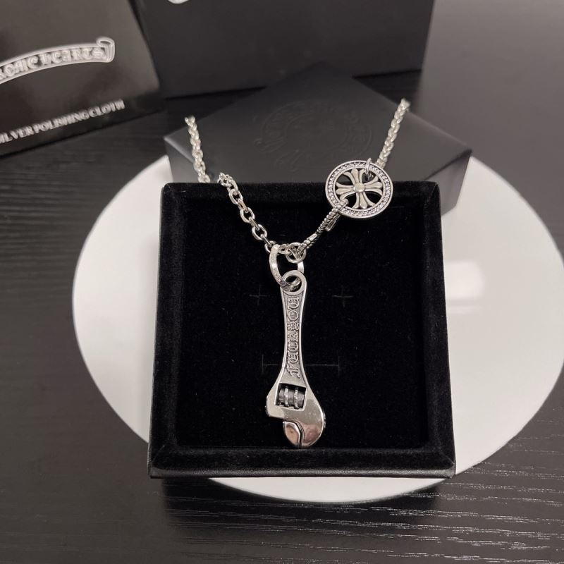 Ch**me He**ts necklaces